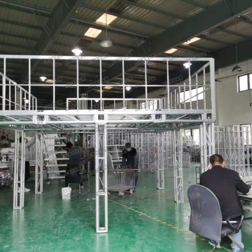 車間內(nèi)展臺搭建