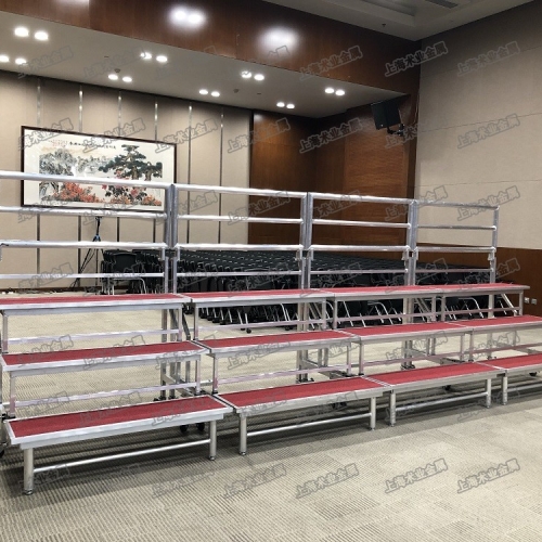 鋁合金三層折疊合唱臺(tái)